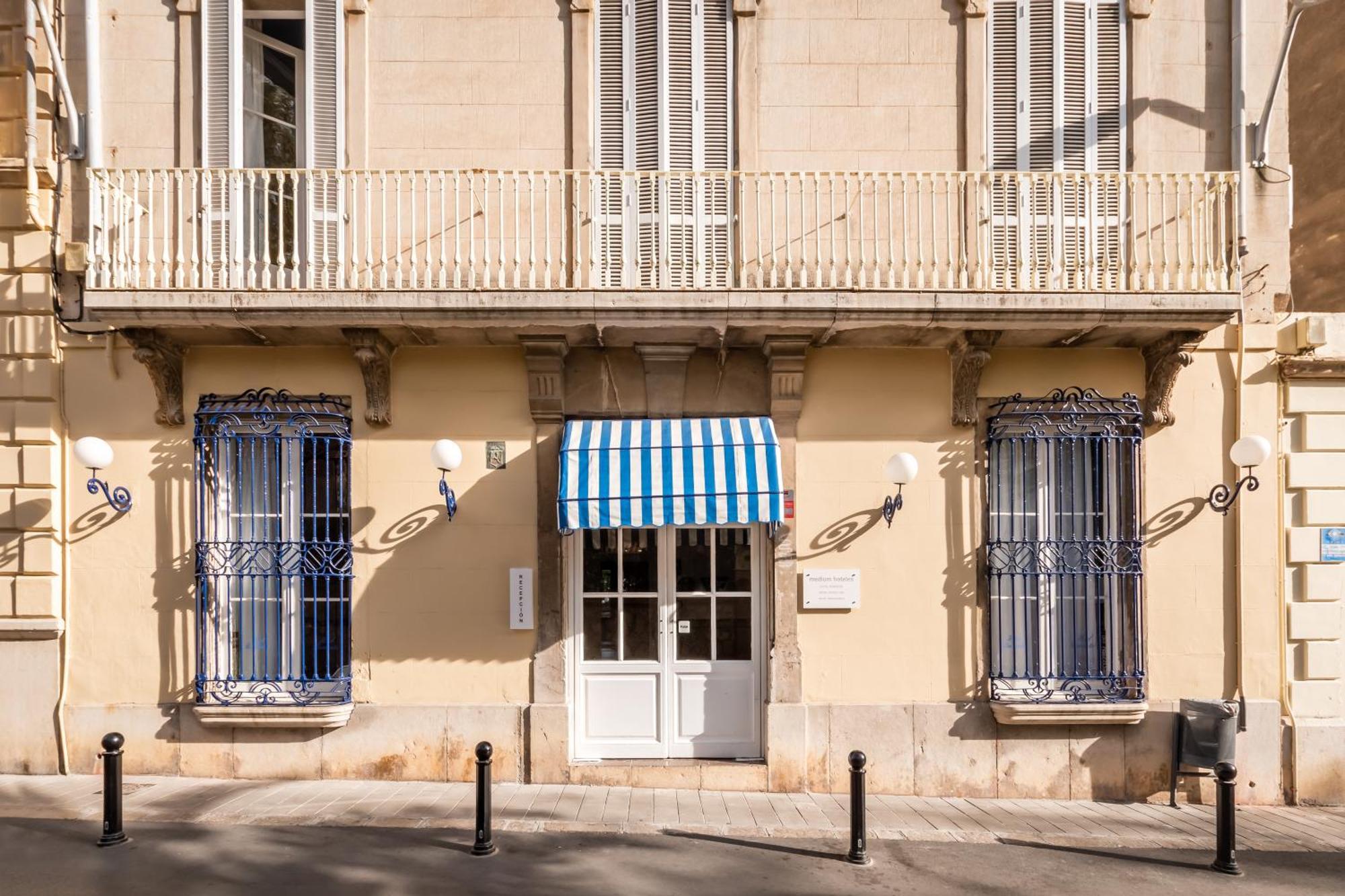 Hotel Medium Renaixenca Sitges Exterior foto